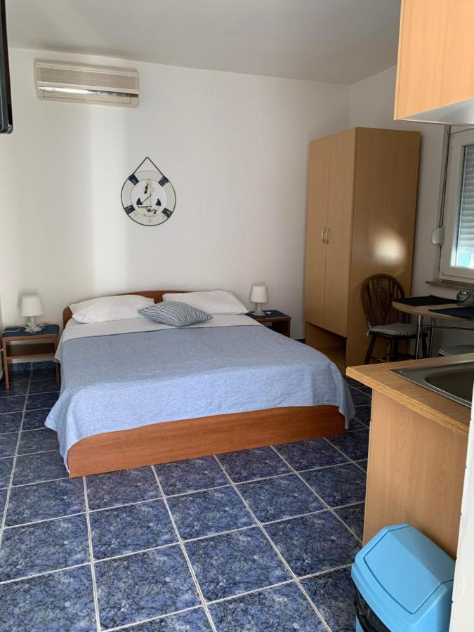 Apartmani Antonela Seline Exterior foto